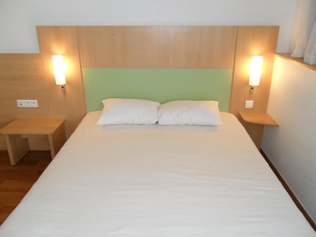 Ibis Budget Site Du Futuroscope Chasseneuil-du-Poitou Quarto foto