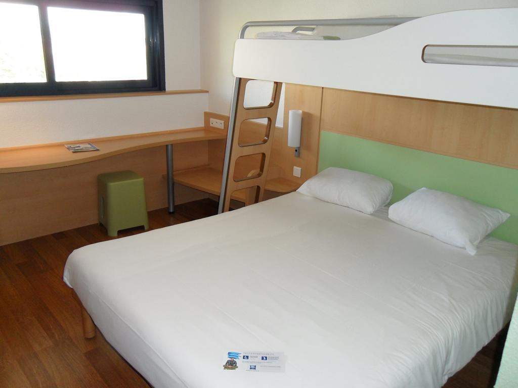 Ibis Budget Site Du Futuroscope Chasseneuil-du-Poitou Quarto foto